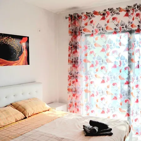 View, Private Parking, Zog - Panoramic Apartment Durres