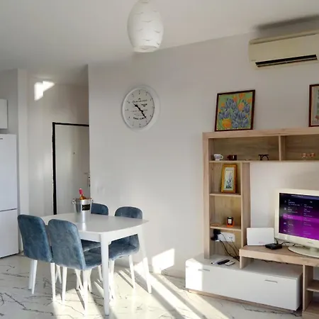 View, Private Parking, Zog - Panoramic Apartment Durres